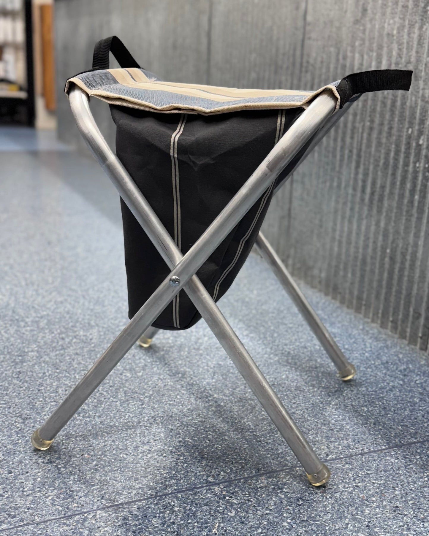 Kon Chair
